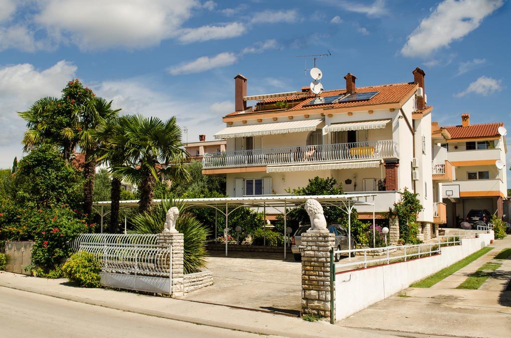 Hotel Pansion Adria Sveti Filip i Jakov Exteriér fotografie