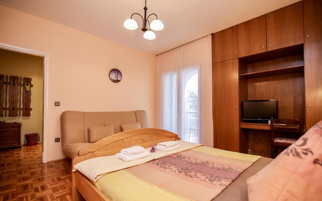 Hotel Pansion Adria Sveti Filip i Jakov Exteriér fotografie