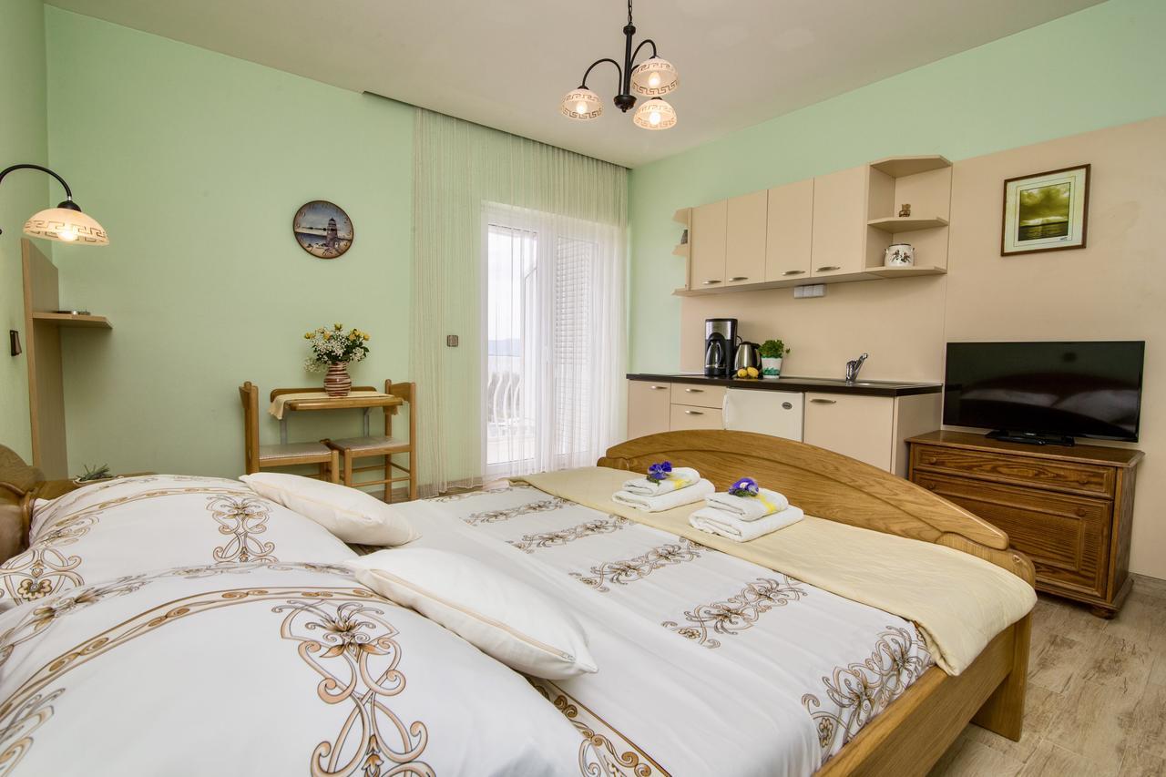 Hotel Pansion Adria Sveti Filip i Jakov Exteriér fotografie