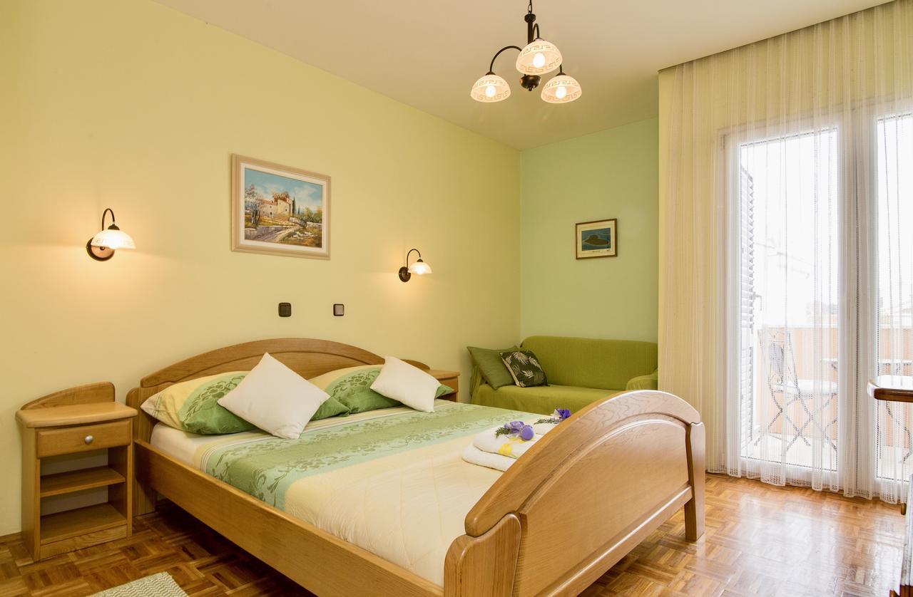 Hotel Pansion Adria Sveti Filip i Jakov Exteriér fotografie