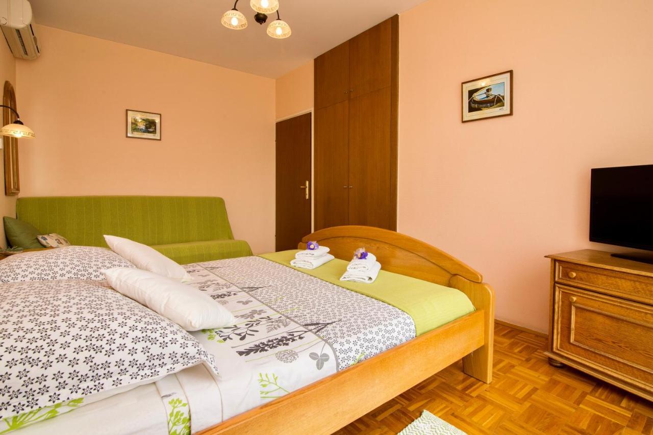 Hotel Pansion Adria Sveti Filip i Jakov Exteriér fotografie