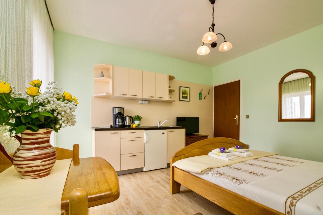 Hotel Pansion Adria Sveti Filip i Jakov Exteriér fotografie