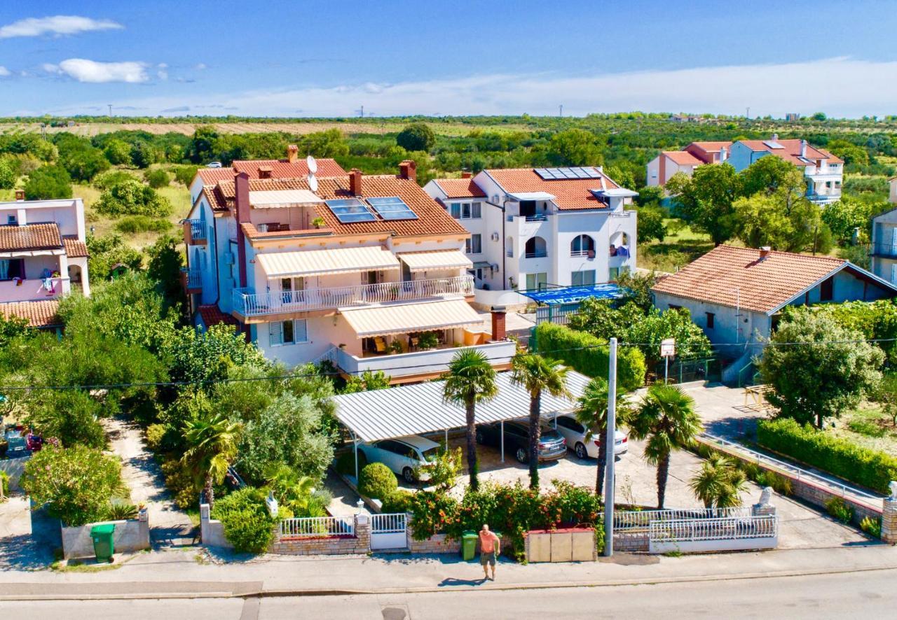 Hotel Pansion Adria Sveti Filip i Jakov Exteriér fotografie