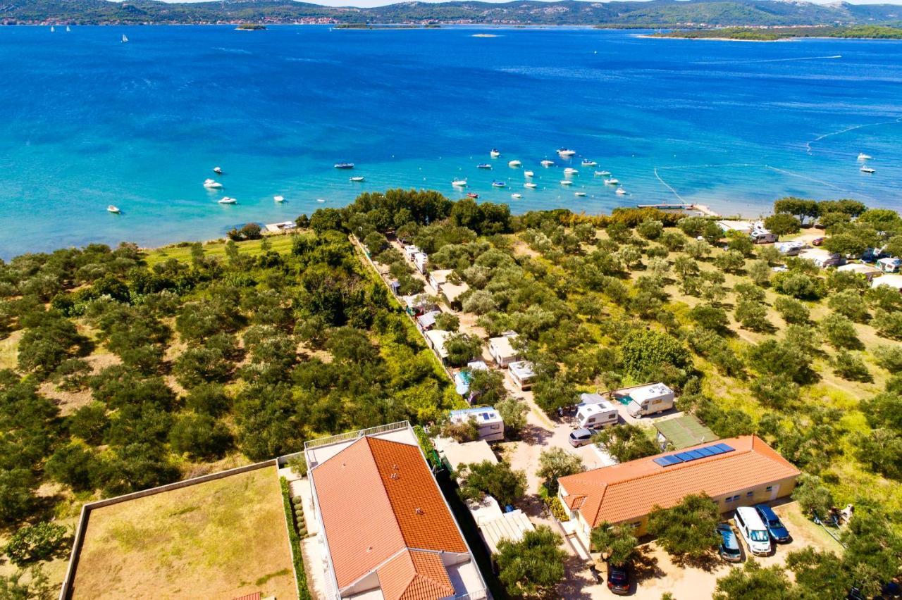 Hotel Pansion Adria Sveti Filip i Jakov Exteriér fotografie