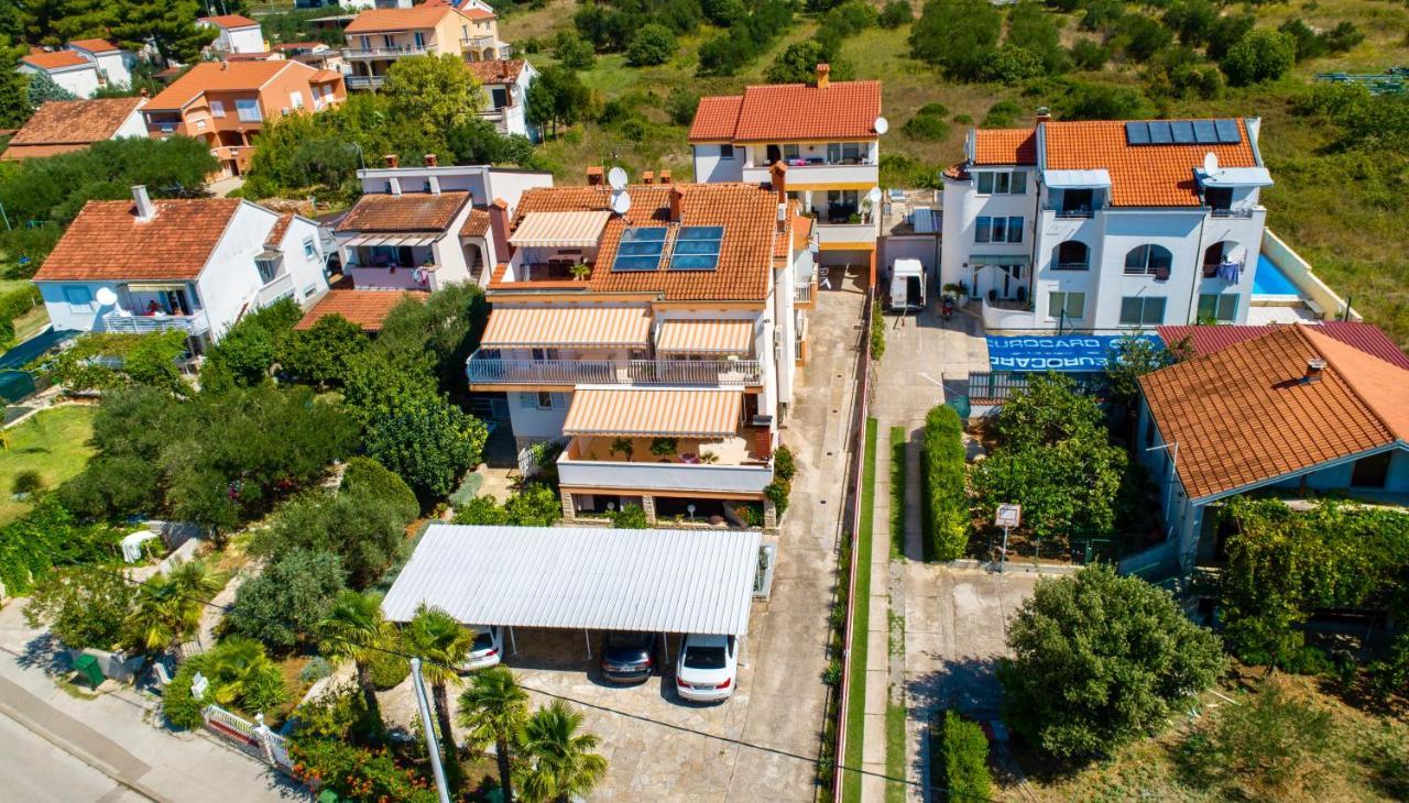 Hotel Pansion Adria Sveti Filip i Jakov Exteriér fotografie