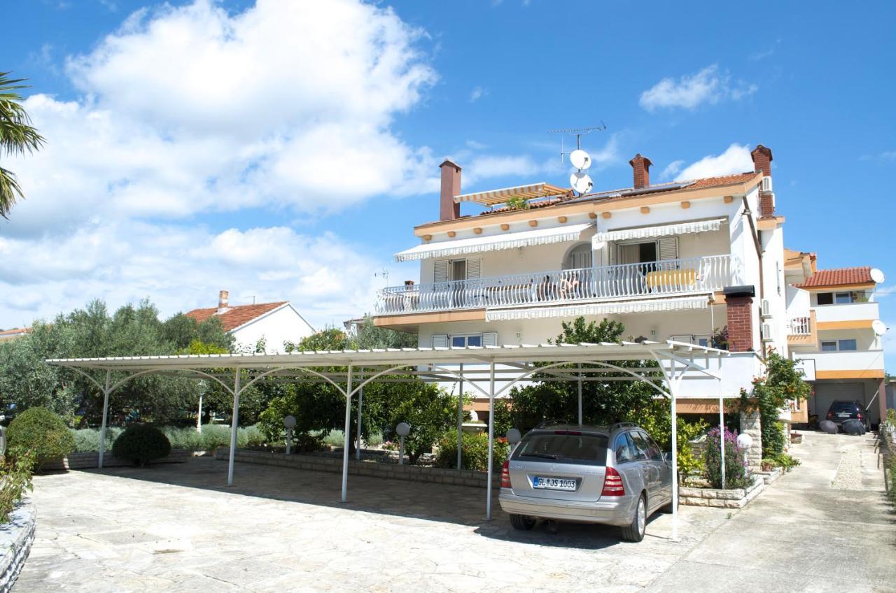 Hotel Pansion Adria Sveti Filip i Jakov Exteriér fotografie